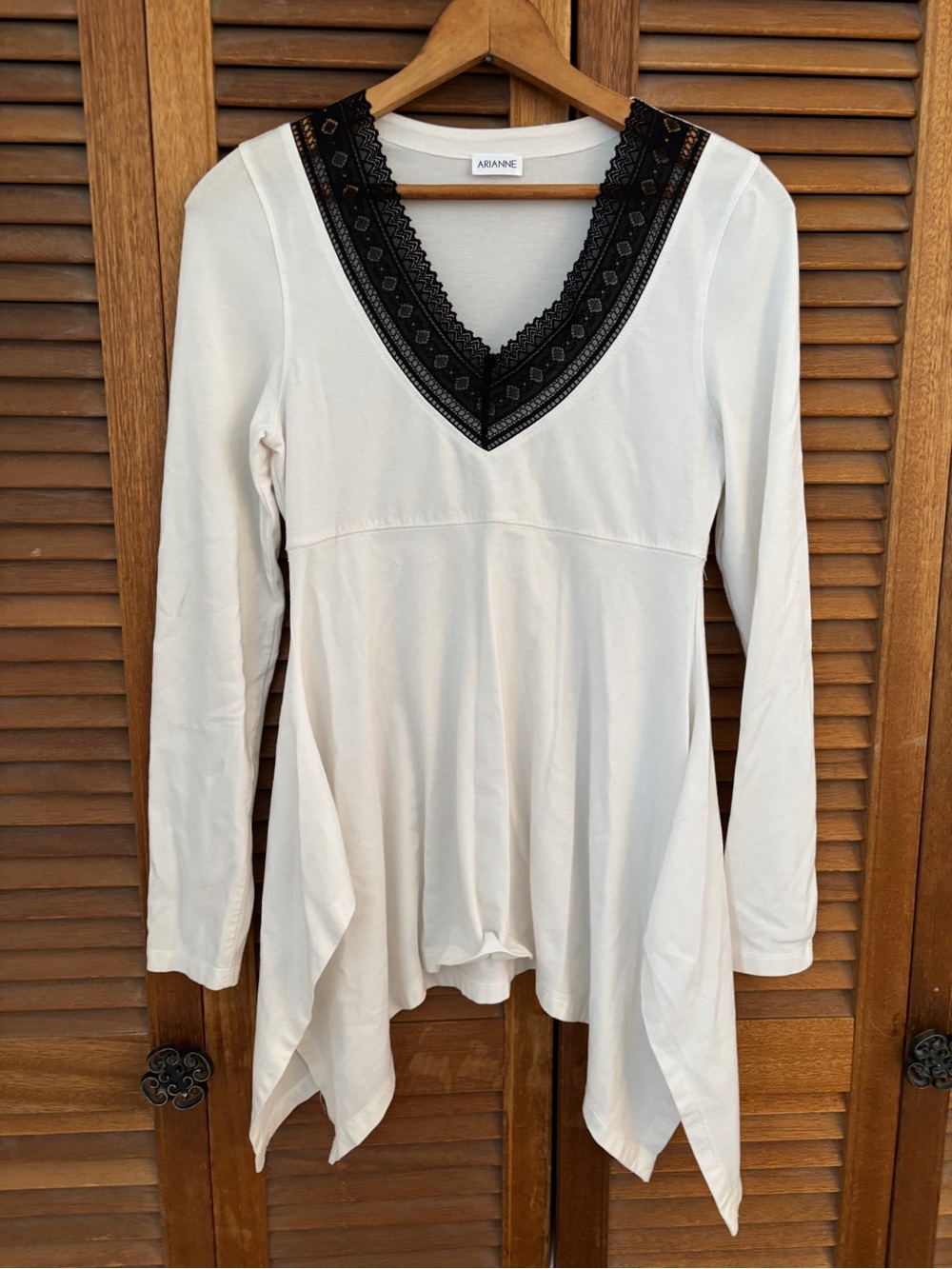 Arianne Ivory Long-Sleeve V-Neck Tunic with Black Lace Detail